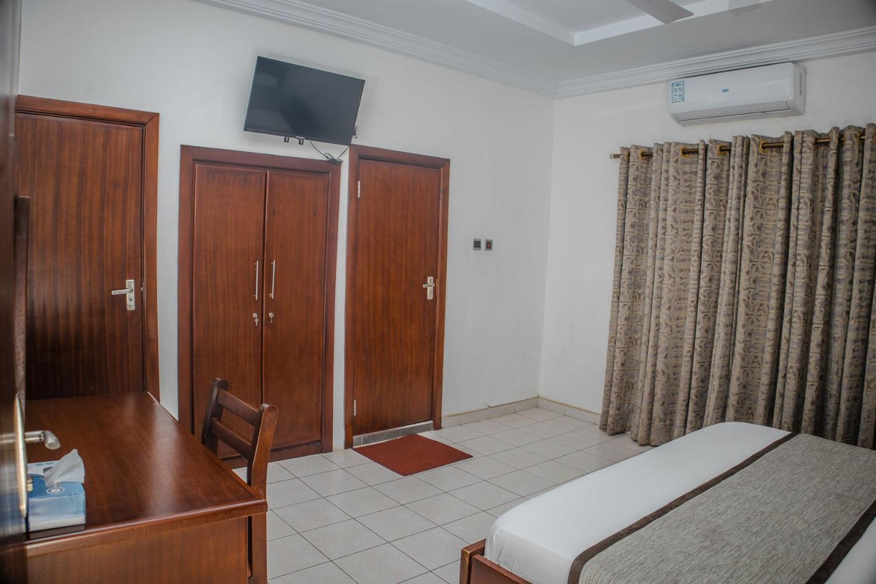 Stadium Hotel Kumasi Exterior photo
